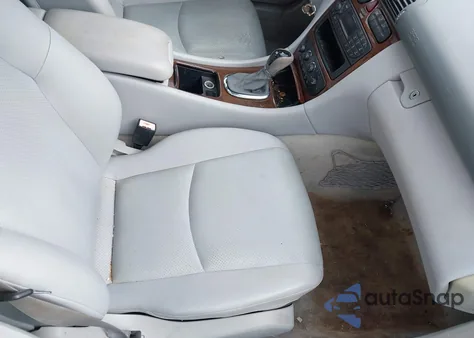 2003 Mercedes-Benz C 240 from USA, damaged, VIN WDBRF61J53F335285